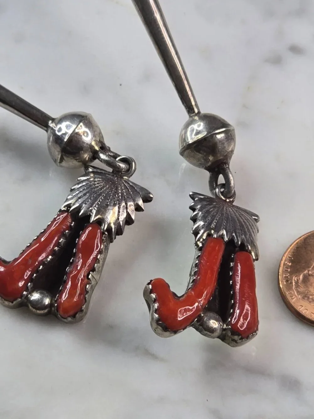 Southwestern Native American Sterling Silver Coral Leekya Bolo Tie E642